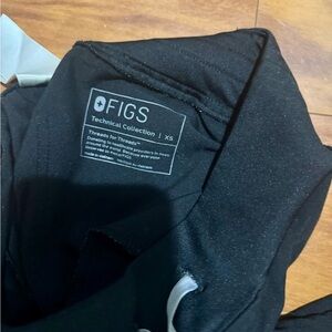 FIGS BLACK JOGGER PANTS